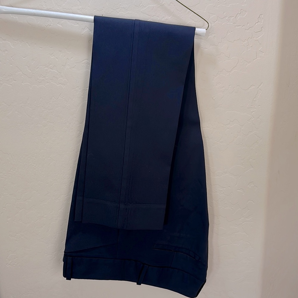 The Limited navy exact stretch bootcut pants 12